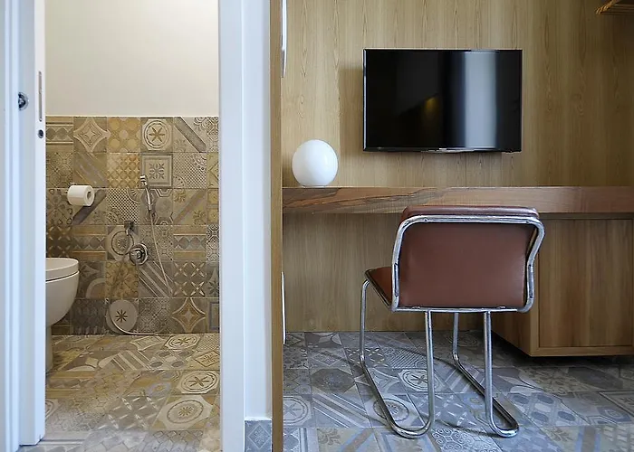 Battista Srl לינה וארוחת בוקר