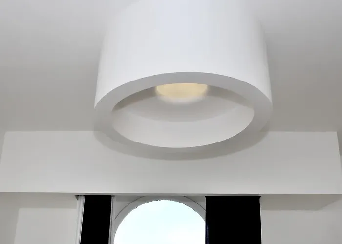 Battista Srl לינה וארוחת בוקר 4*