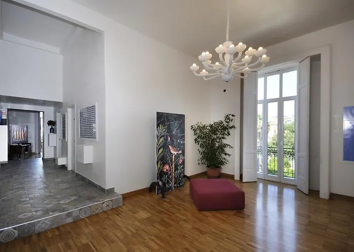 Battista Srl לינה וארוחת בוקר